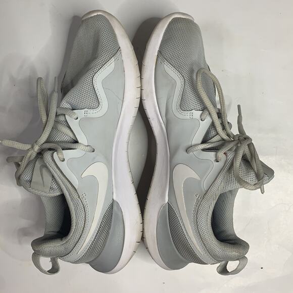 Nike Tessen Women’s Walking Casual Gray White Shoes Sneakers S-140 Size 7.5 - Picture 5 of 8